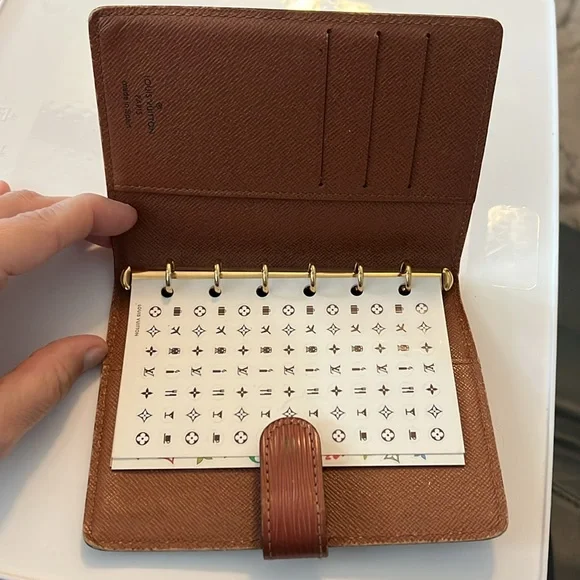 Louis Vuitton Epi Leather Brown Agenda Wallet Passport Holder with LV Stickers - Picture 4 of 14